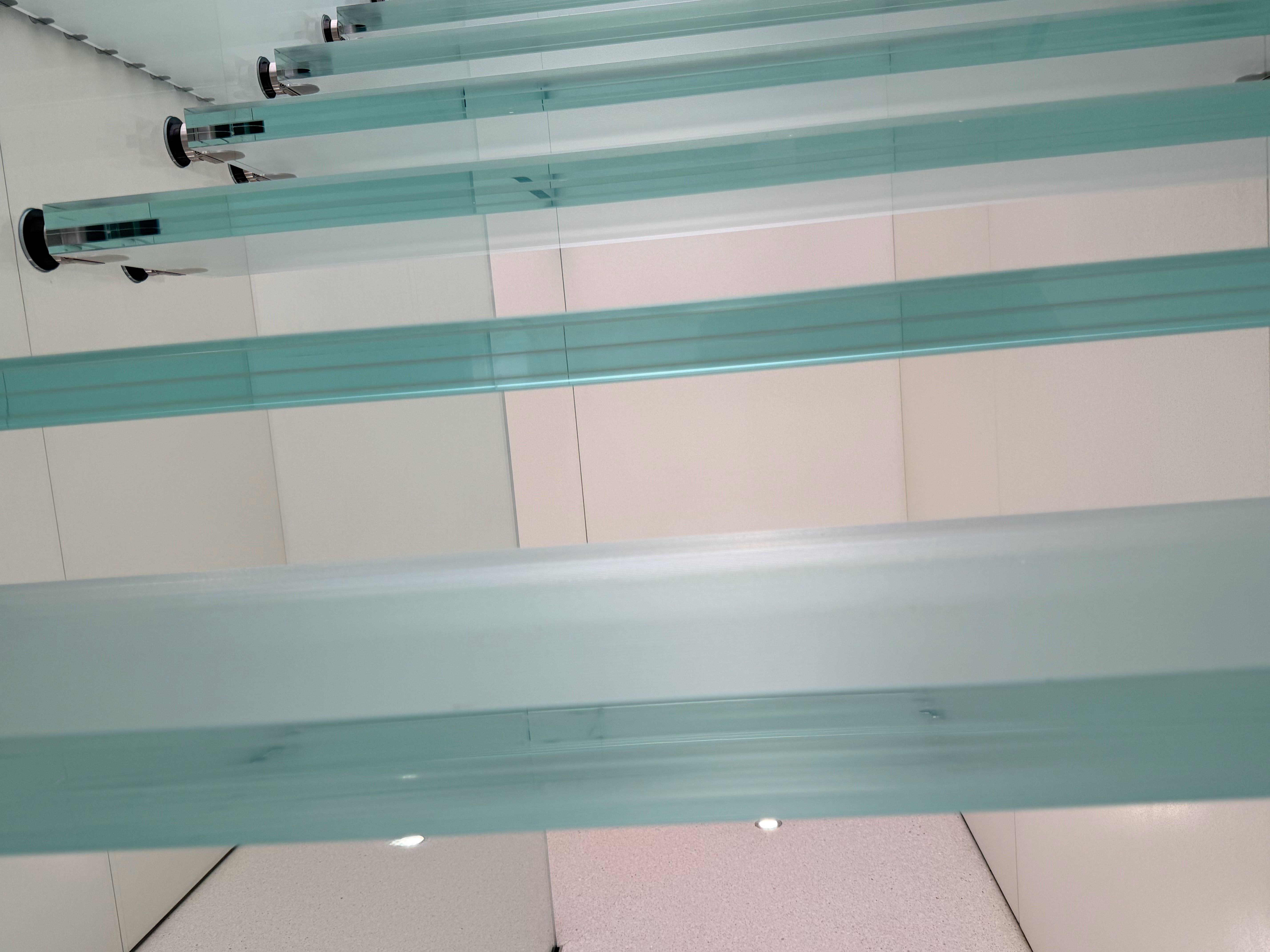 刚走完手心捏了一把汗你猜这是哪家数码公司的设计？应该挺好猜青岛·青岛万象城