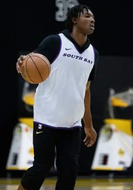 湖人淘宝阿杜、赌的是潜力很大！湖区一直不清楚一个事实、湖人一直留着里弗斯的意义