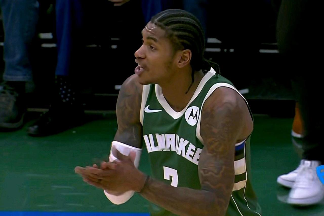 弗兰克哭晕在厕所：快船旧将小波特大爆发，带领雄鹿逆转东部第一活塞！雄鹿主场迎战