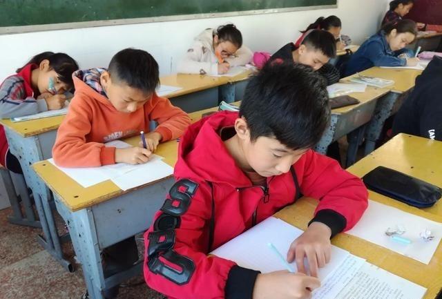 影响小学生成绩的7个坏习惯，很多孩子天天在重复！我们都有过这种体验吧？给孩子买