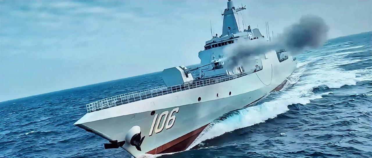 世界前10驱逐舰战力排名第1名：中国055型。满载排水量约13000吨，拥有1