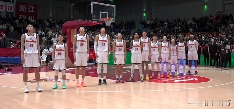 CBA第二轮，广东101-98浙江，给广东队球员点评+评分（10分制）1、徐