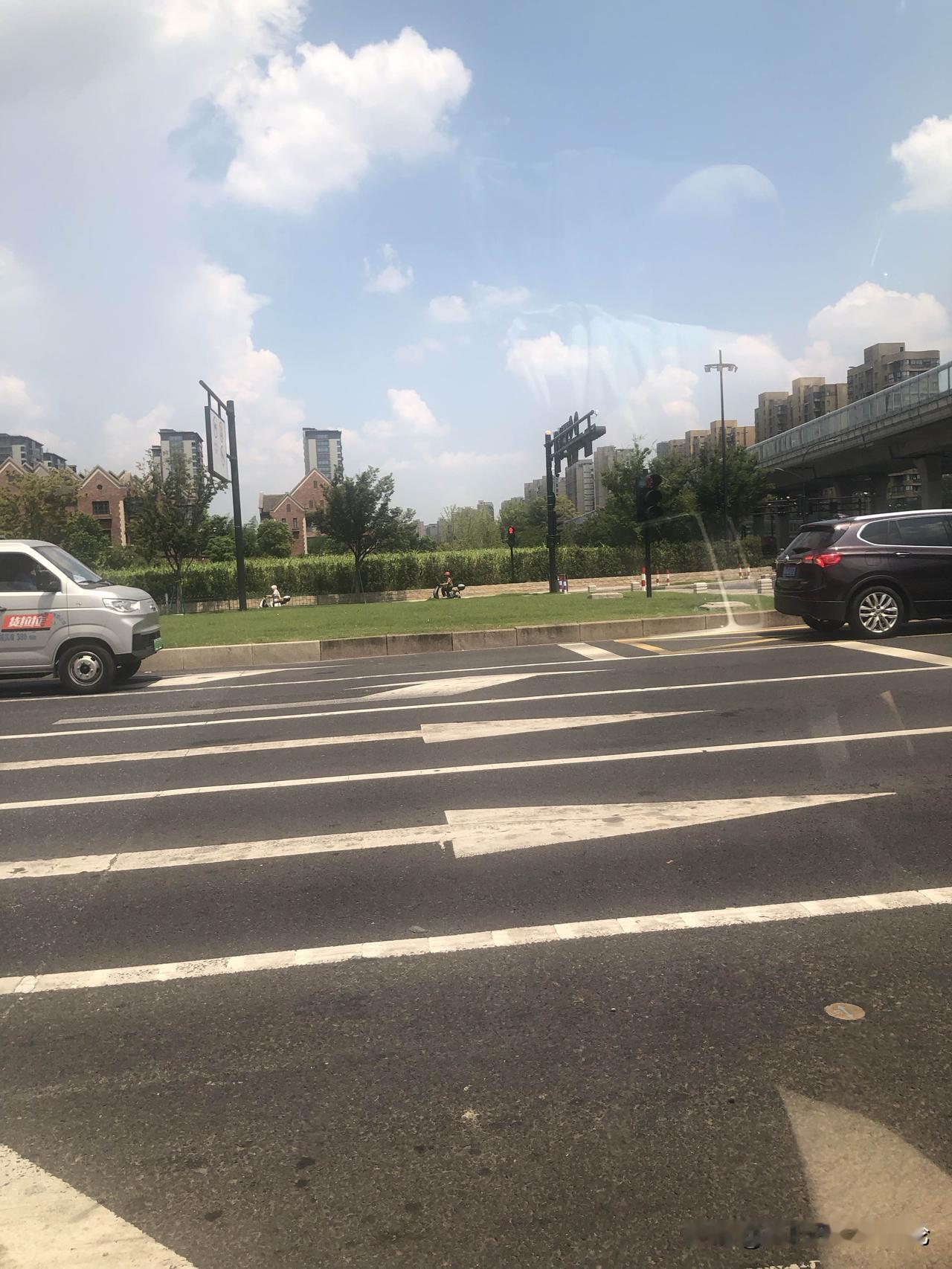 跟大家聊聊，如果你现在手里有20万现金，听我的一定要低调，千万不要告诉任何人