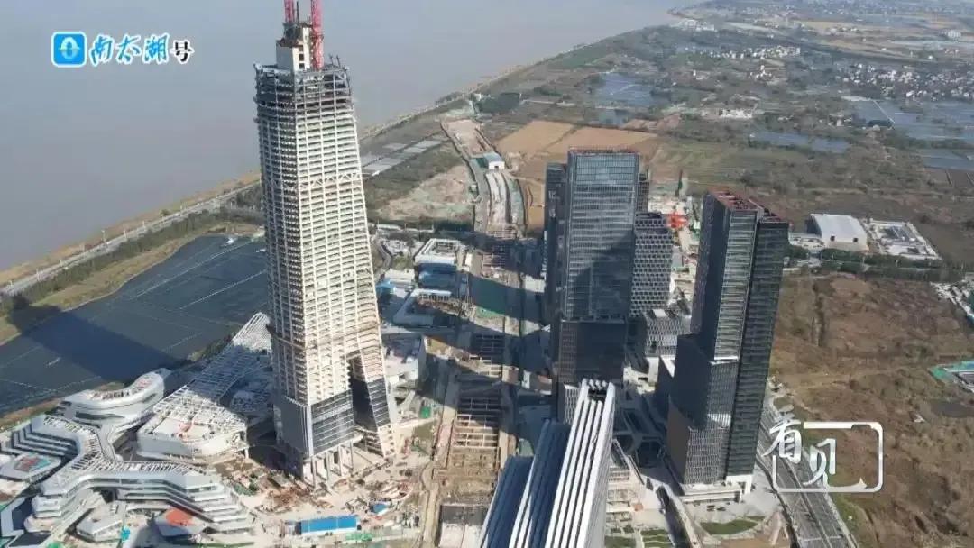 浙北第一高楼，位于浙江北部湖州长东北，是湖州及南太湖新区第一高楼。目前大楼已经
