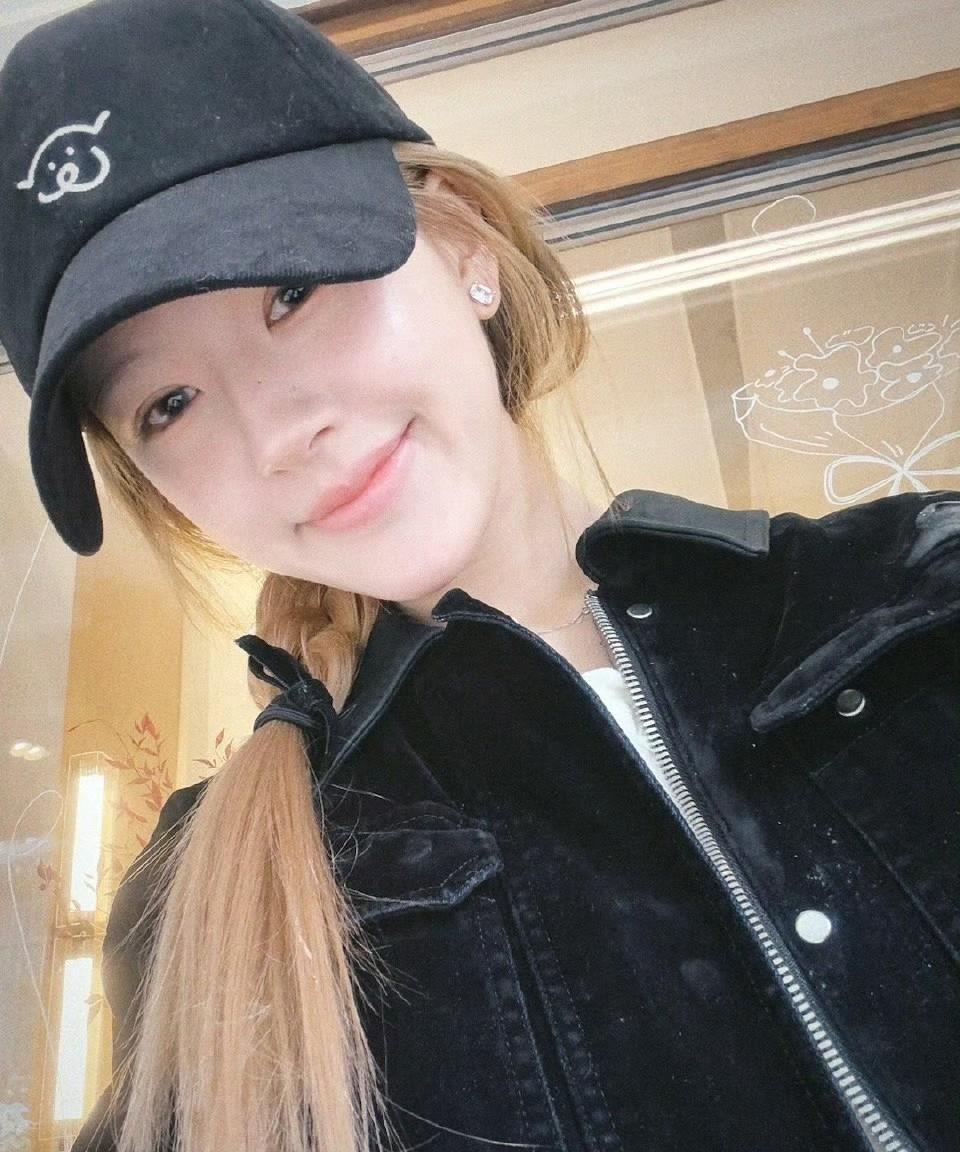 比赵丽颖更钢的人出现了那就是赵露思都觉得她是在闹，我却觉得她是不怕事，是老板