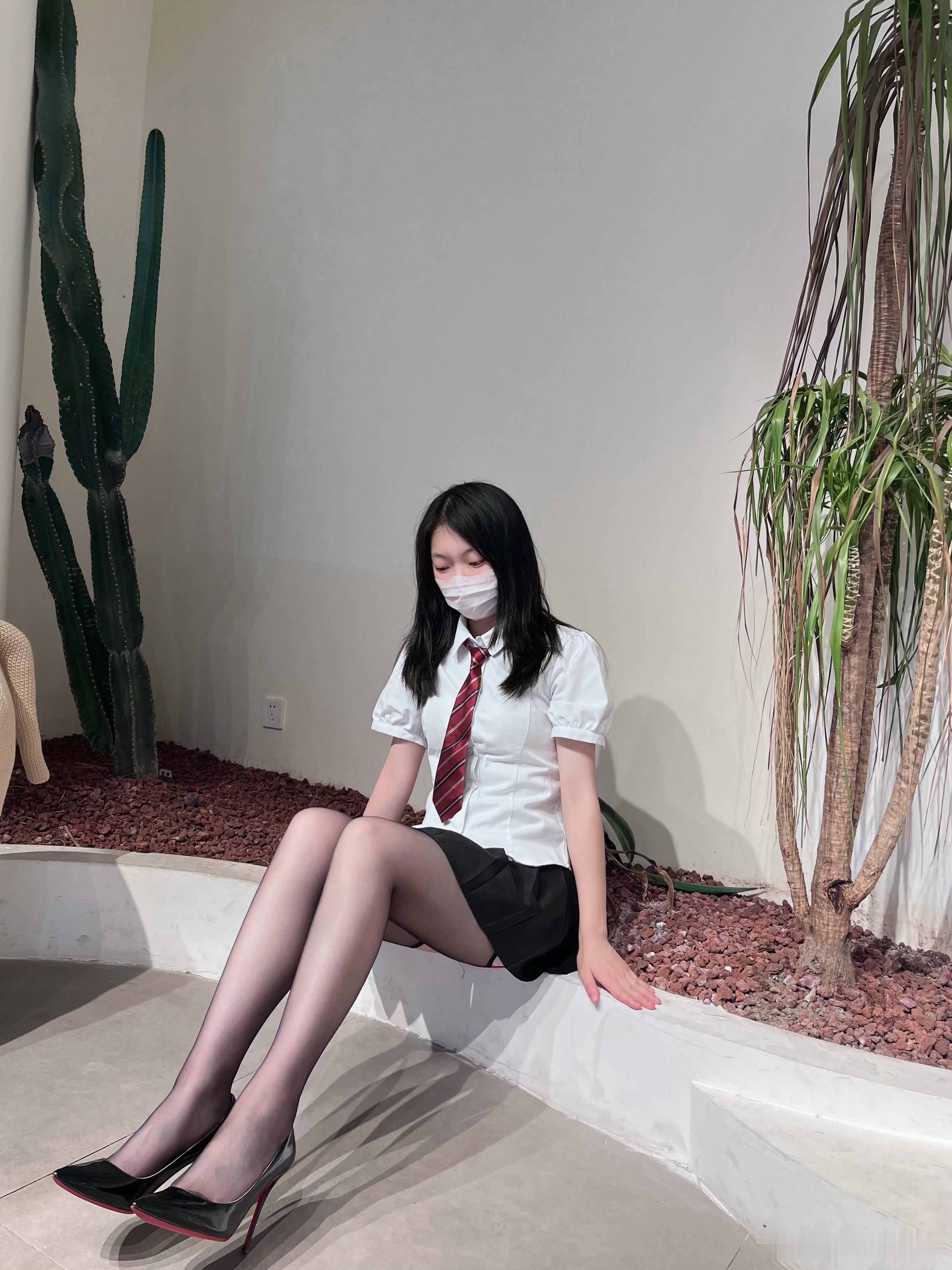 高温天气来咯，大家注意防暑吖~诱桃丝袜让想象失控时尚穿搭大长腿​​​