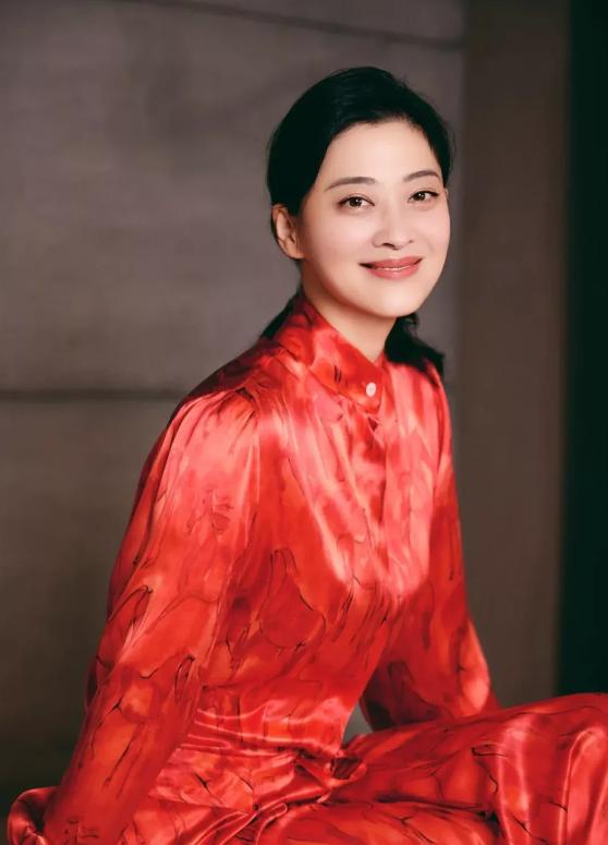 这个世界我最想不通的人，就是梅婷了你说梅婷长相一般，不漂亮不惊艳，可就凭着这份