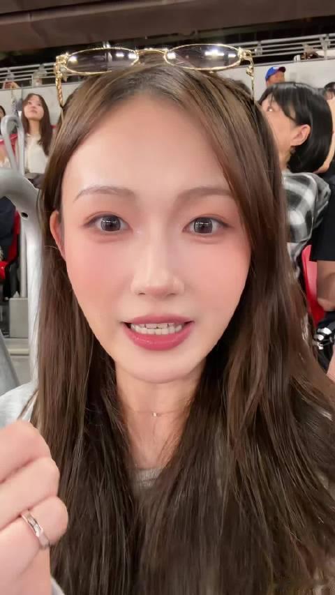 严子怡投出70米46从看台视角看这场女子标枪决赛，最直观的就是分差。北口榛花6