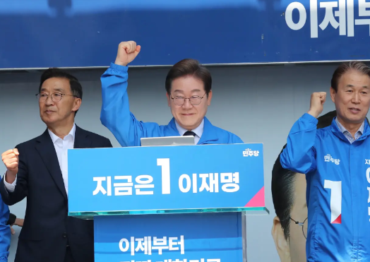 李在明回应台海战事假设：外星人入侵时再说吧韩国共同民主党总统候选人李在明在5