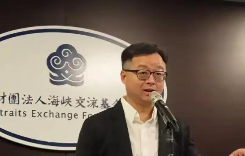 8月7日，台“海基会”秘书长罗文嘉发声明：一名在大陆任教超过十年的台湾教师，今年