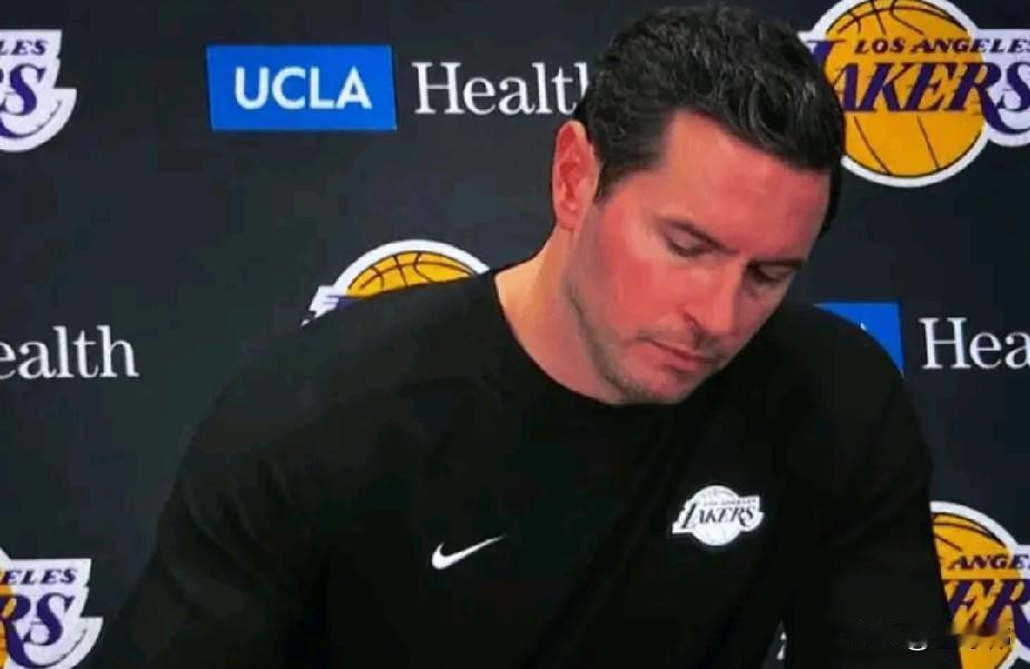 保护老詹！雷迪克谈詹姆斯缺席：“勒布朗马上41岁了。”“所以，我们必须更