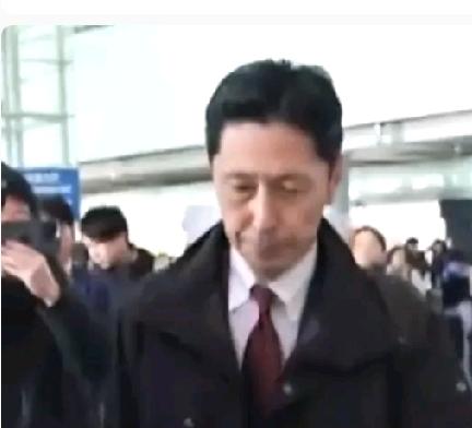 日本高官又想求见"熊猫大使”！像走后门一样姿态放得极低！据说这次是真心来讨教