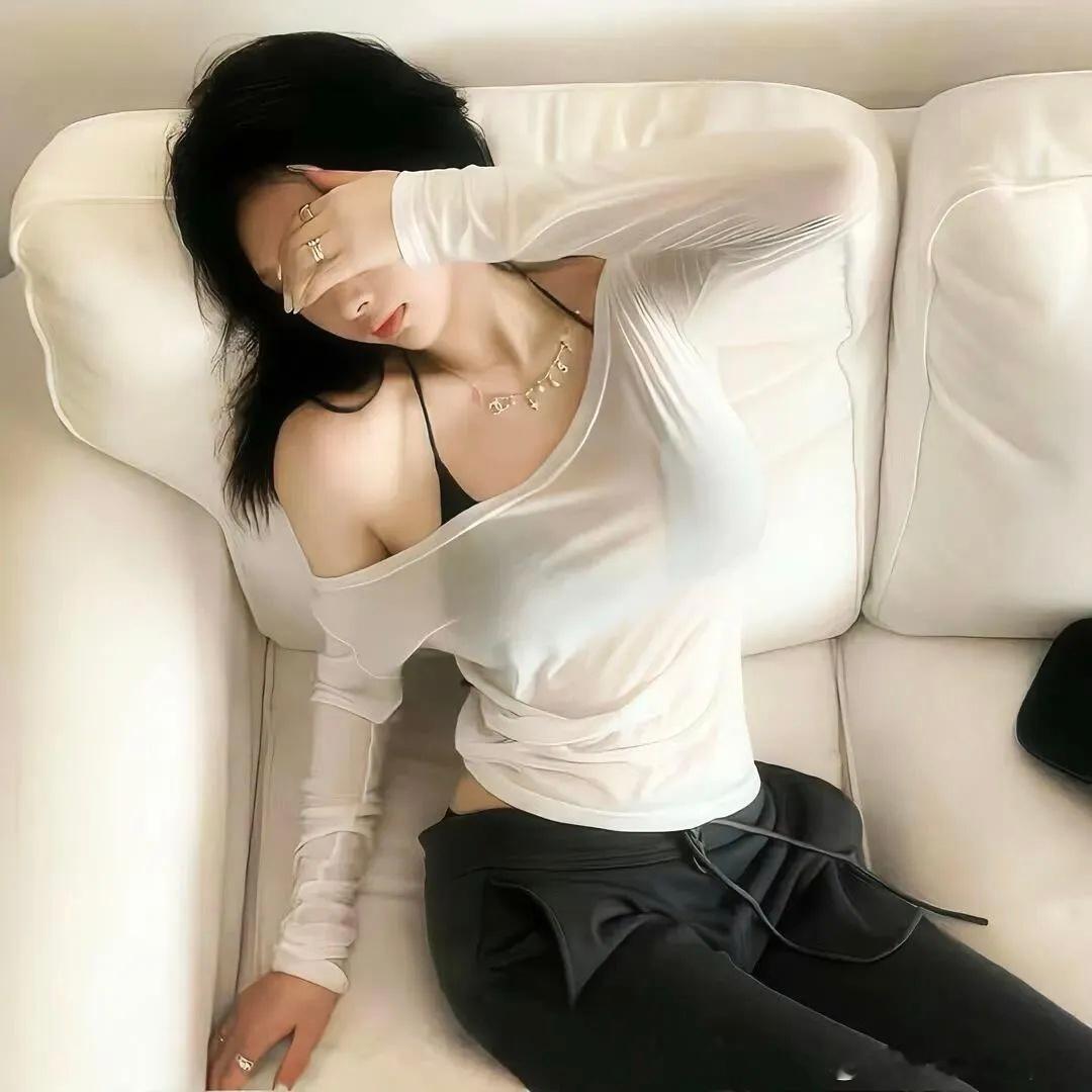 当太阳升起时，就把昨天忘掉。生活，过的就是一种心情，简单，快乐，且随性。愿你忠于