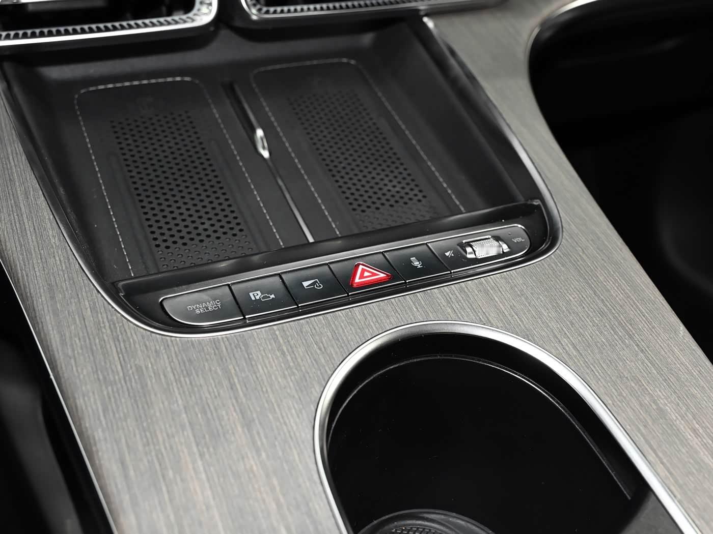 新车北京奔驰GLCEV实车，其实看尺寸的话这车是532的车，车长4米95，车