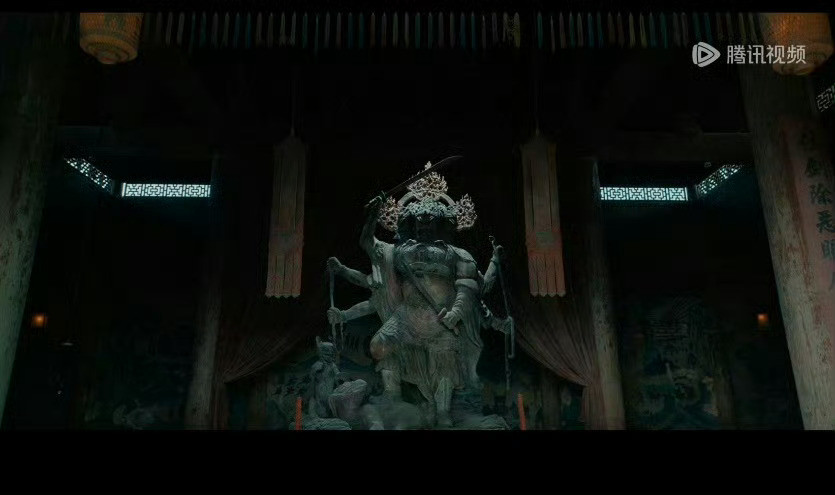 天呢，好好看，我好像在看时装版《鬼吹灯》。