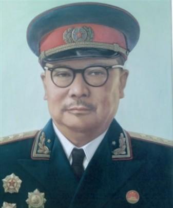 盘点近代八位传奇红色特工，最后都被授予了什么样的军衔第一位：李克农，他是周总理