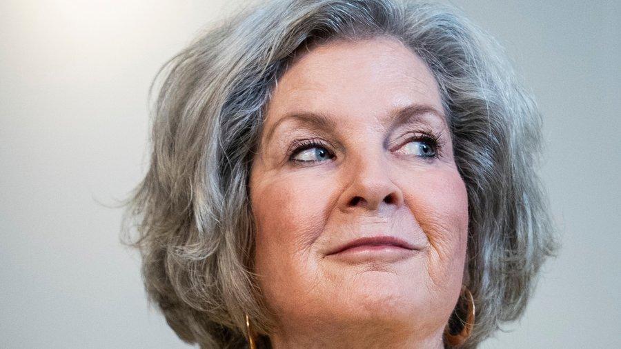 特朗普时代即将结束。当高级顾问们都敢于如此坦率地发言时，肯定有事发生。我认为