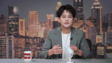 苏醒控制内娱几乎实锤了2026年3月，苏醒在微博发布新歌舞台时，亲自下场配文“