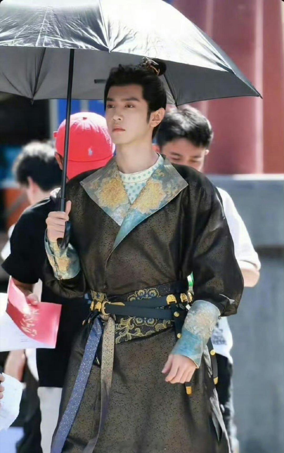 吴谨言、陈哲远《御廷谣》首套路透​​​看来还是有人妥协了​​​