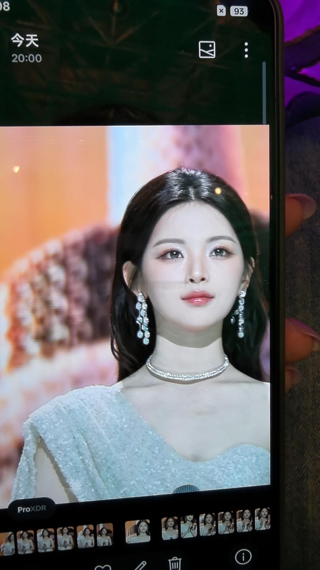 杨超越神图来了，建模脸的含金量还在上升，美疯了​​​