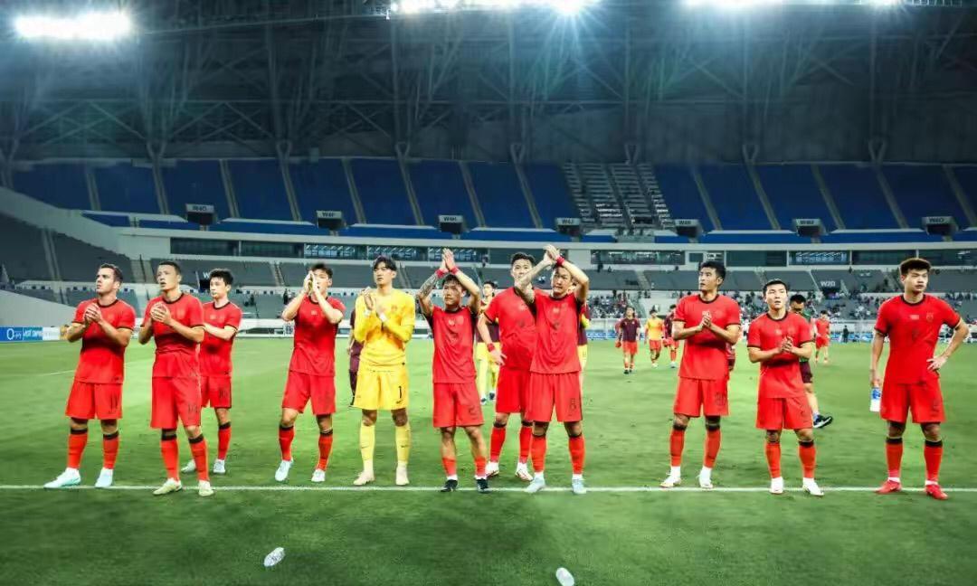 几大因素决定东亚杯真不能停办把心放在骨盆里，不会因为韩国主帅洪明甫抱怨东亚杯已