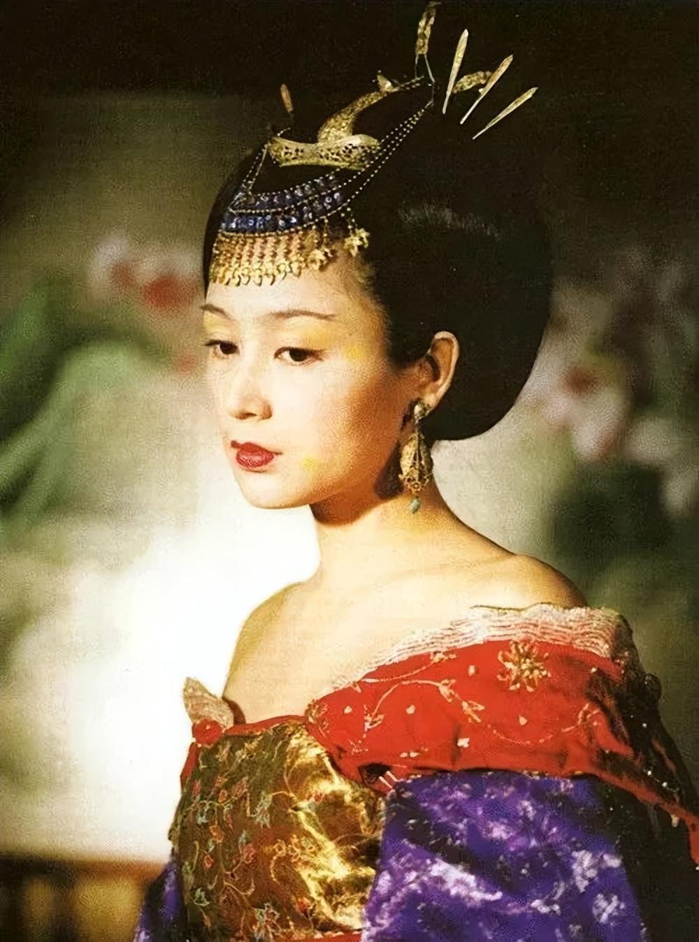 713年，48岁的太平公主，被侄儿李隆基赐死，临死前她哀求：“看在我助你登上皇位
