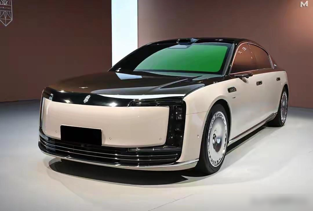 第1，尊界S800，70.8万起，半年卖了7181辆。第2，仰望U7，65.8万起，半年卖了610辆