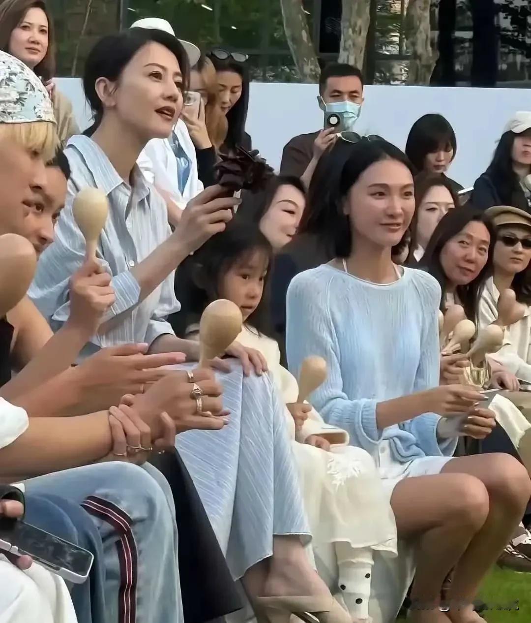 网友:现在才知道，孟德才是最有品味的[捂脸哭]