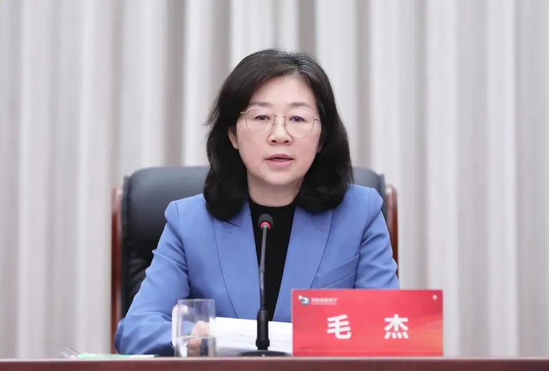 警惕！毛杰厅长走后，校外补课或死灰复燃2025年3月1日，河南省第十四届人