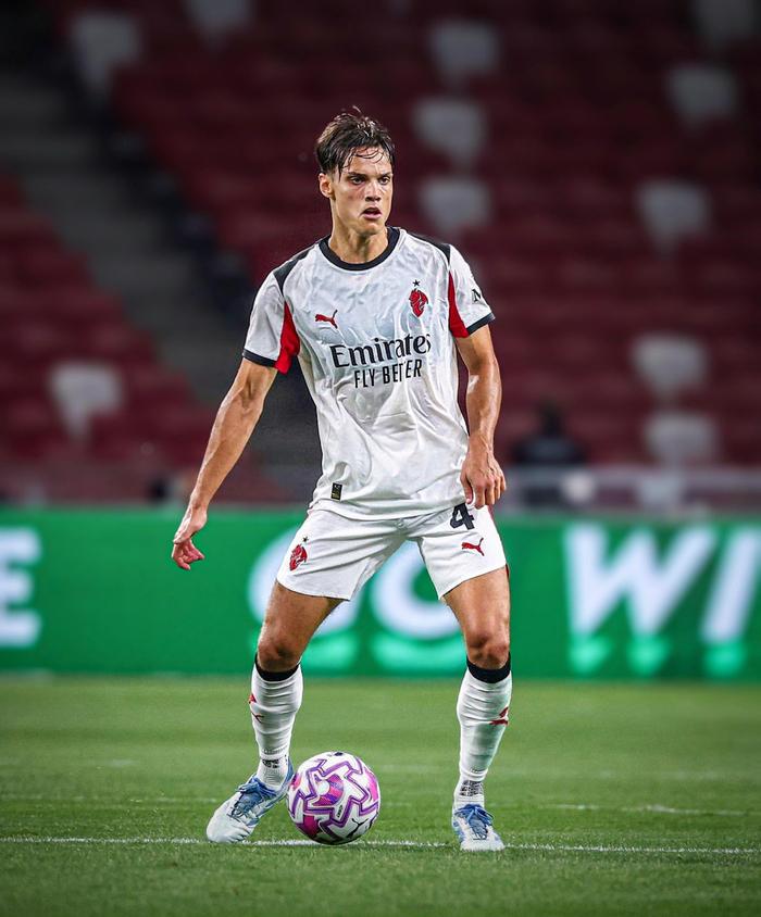 米兰德比之前追上国米需要一点运气！米兰VS罗马打平之后，米兰将遭遇博洛尼亚、科