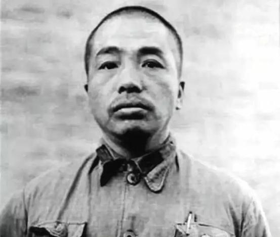 细说大湖南的三帅六将，分别是指哪几位开国将帅“1965年3月的长沙火车站，一位