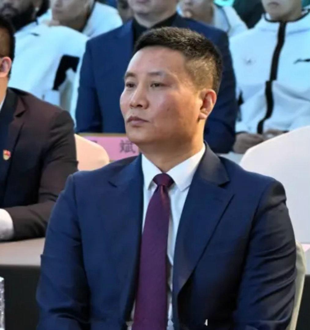 青岛国信男篮总经理张北海回应出售锋线赵嘉义：他的离队让青年队队员们看到上升希望，