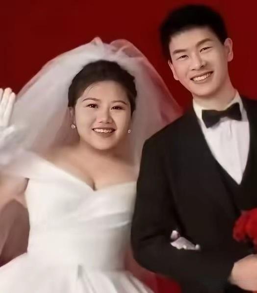 最可怜的是男孩父母，把儿子培养成大学老师，多么不容易！老两口以后怎么活？他们欠下