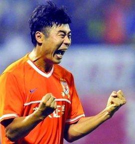 山东泰山惨败很多球迷又喊出了韩鹏下课，有些山东球迷心比天高，赢一场吹上天，输一场