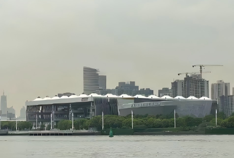 邹市明那个拳馆，又上热搜了。​这次不是因为比赛，是因为年租金5000万。​拳