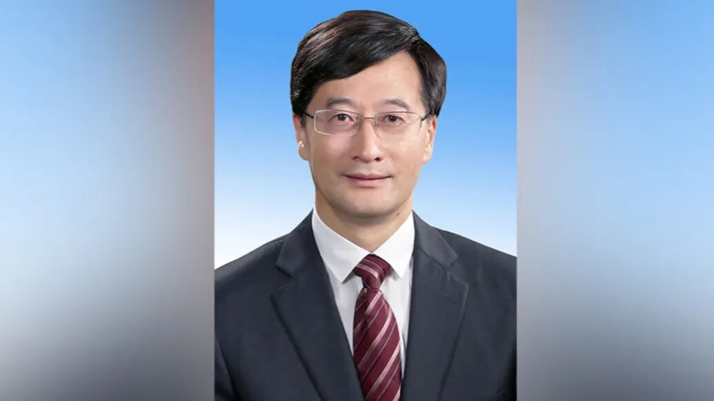 北京航空航天大学校长王云鹏, 转任校党委书记