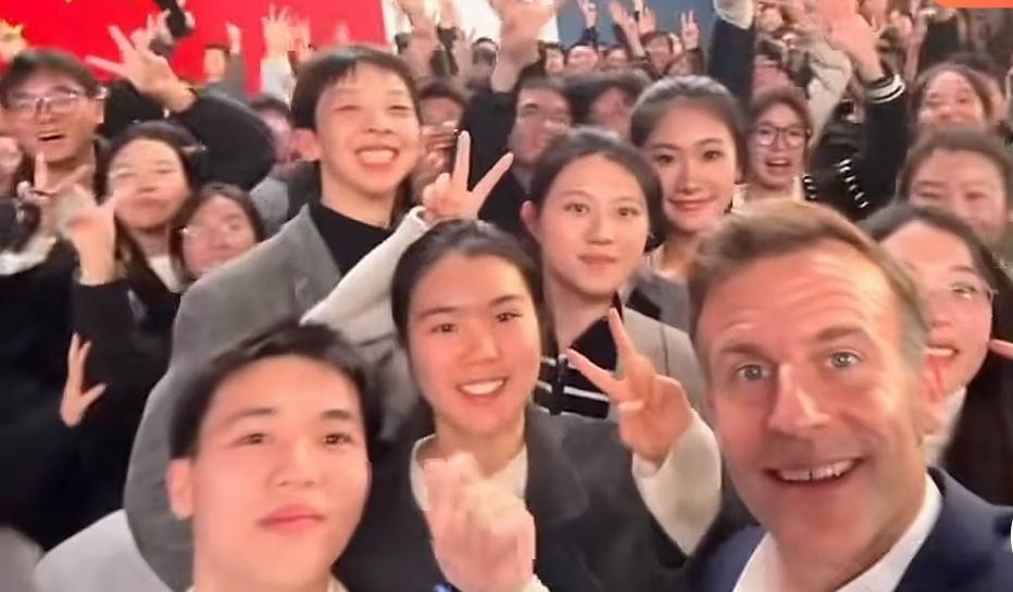马克龙在成都受到追捧看看各国网友怎么说？荷兰马来西亚网友一语道破法国网友:我不