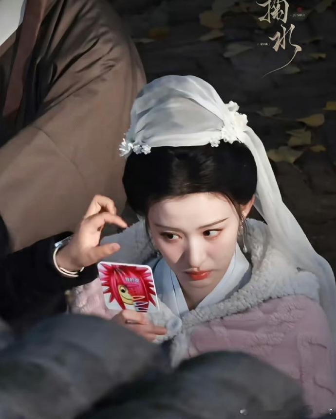 王楚然不抽象的镜子不照原来王楚然也是搞怪妞王楚然的抽象镜子太圈粉！搞怪属性藏不住