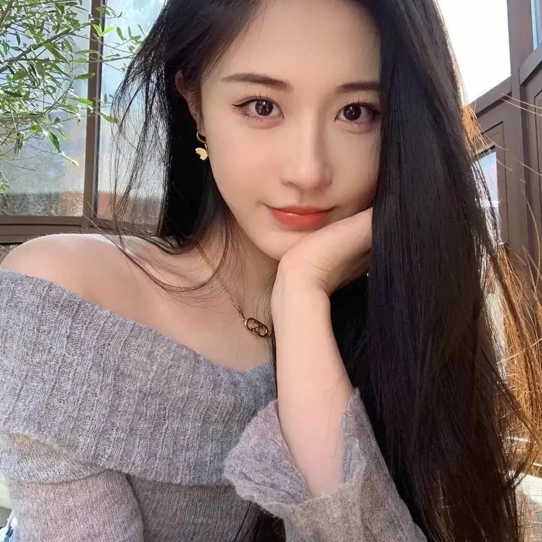 温柔微笑，阳光正好，少女心满满的一天🌞