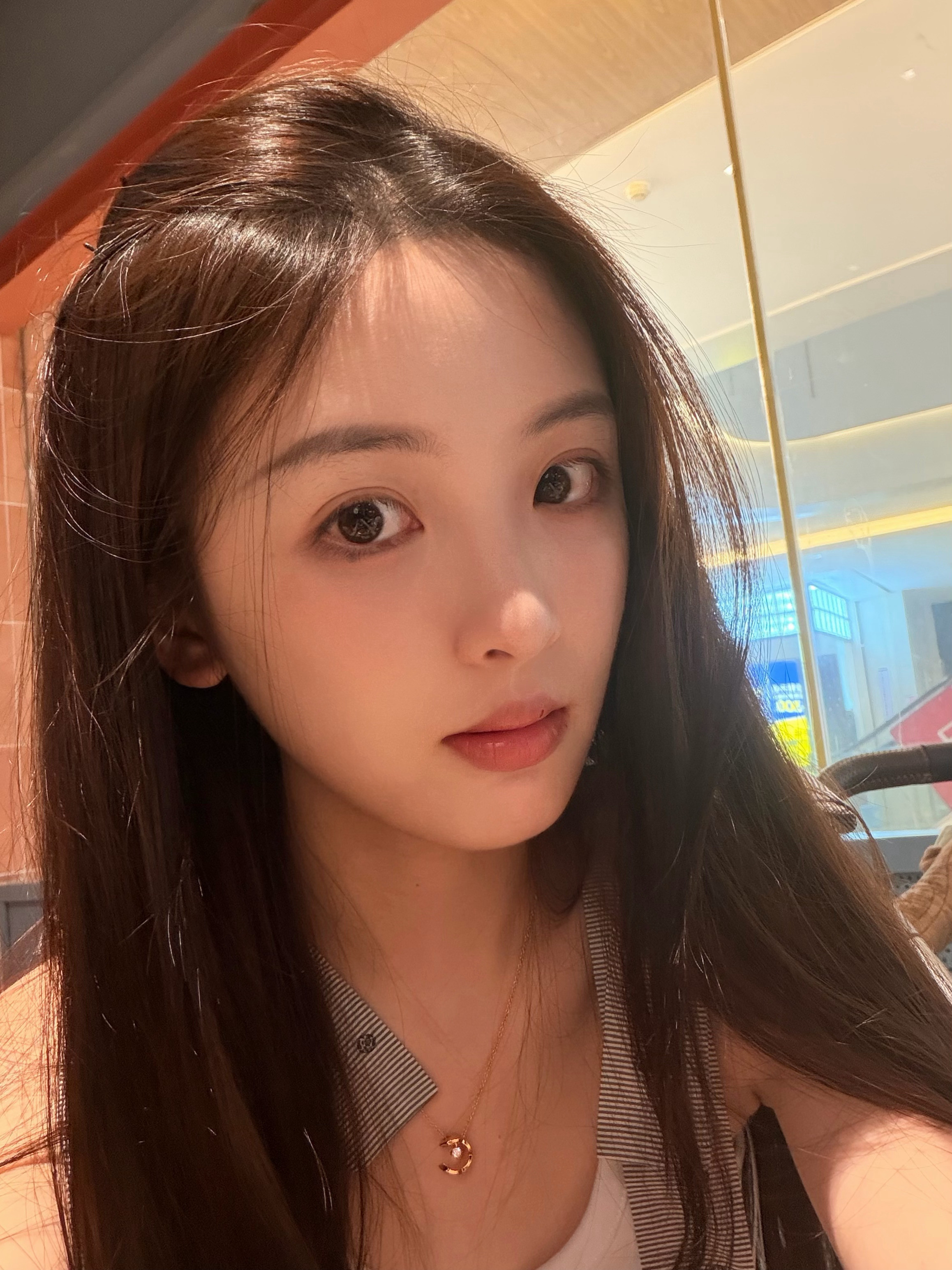 我更适合把眉毛画长还是短
