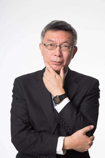 当年一起扛枪，如今差距大！帅化民心里憋着气啊。看苑举正去了大陆，接待规