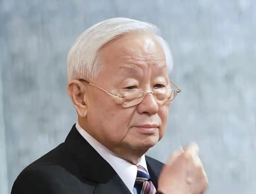 台积电创始人张忠谋讥讽道：“即便大陆倾尽全力也造不出高端芯片，可我还想马上给华为