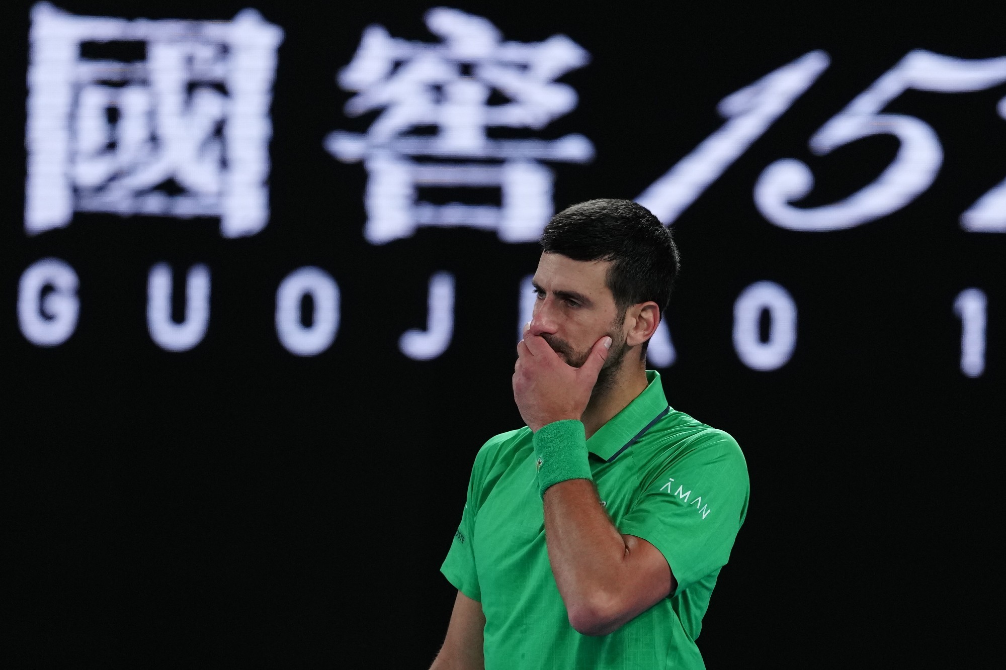 德约科维奇vs阿尔卡拉斯阿卡第三盘两度破发，6-3拿下，将大比分逆转，2-1。