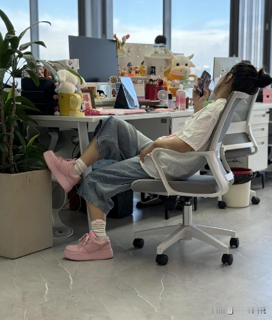 真真的见识了什么叫越卷越难，越来越卷[捂脸哭]帮朋友忙招几个轻武器博物馆的兼职讲解
