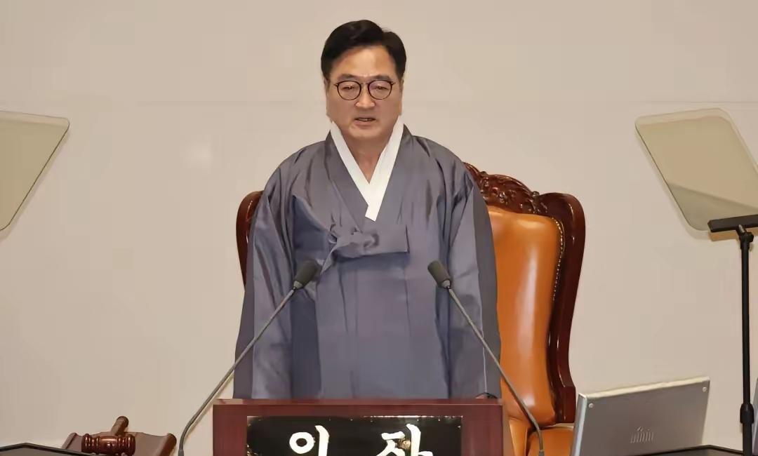 今天来的这位客人很重要。《韩联社》消息：9月2日，韩国国会议长禹元植，将来华出