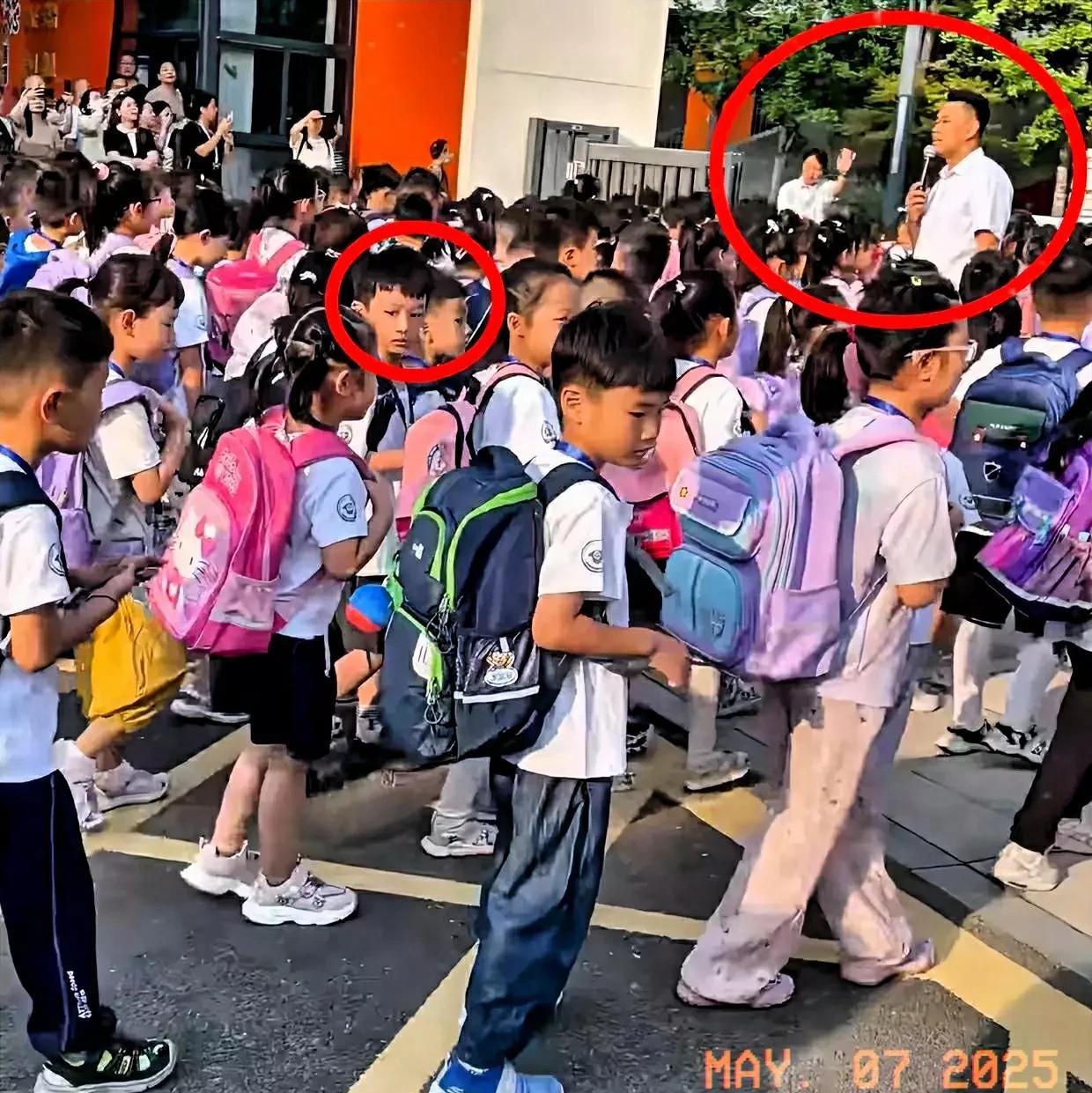 重磅消息！教育局近几日下发通知：所有中小学双休不再“自愿补课”！这一决定下来