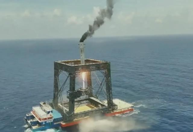为何马斯克的猎鹰9号火箭经历数次挫败才回收成功，而我们这回却首次告捷？关键恐怕不