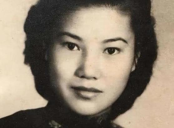 1914年，阎锡山31岁，纳了14岁的小妾，新婚之夜，阎锡山对长相漂亮的小妾说：
