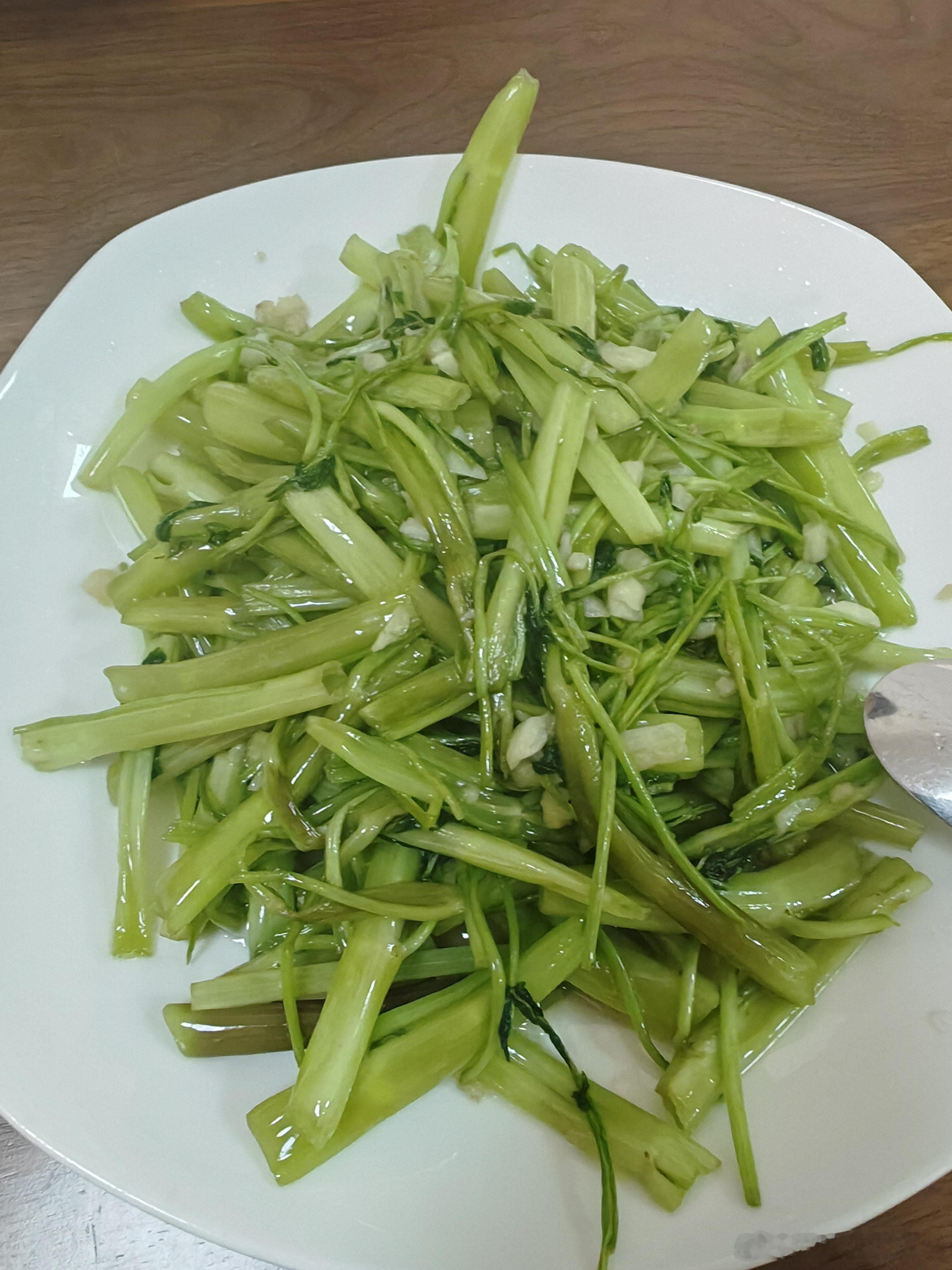 开饭啦，好难受啊，闷热。