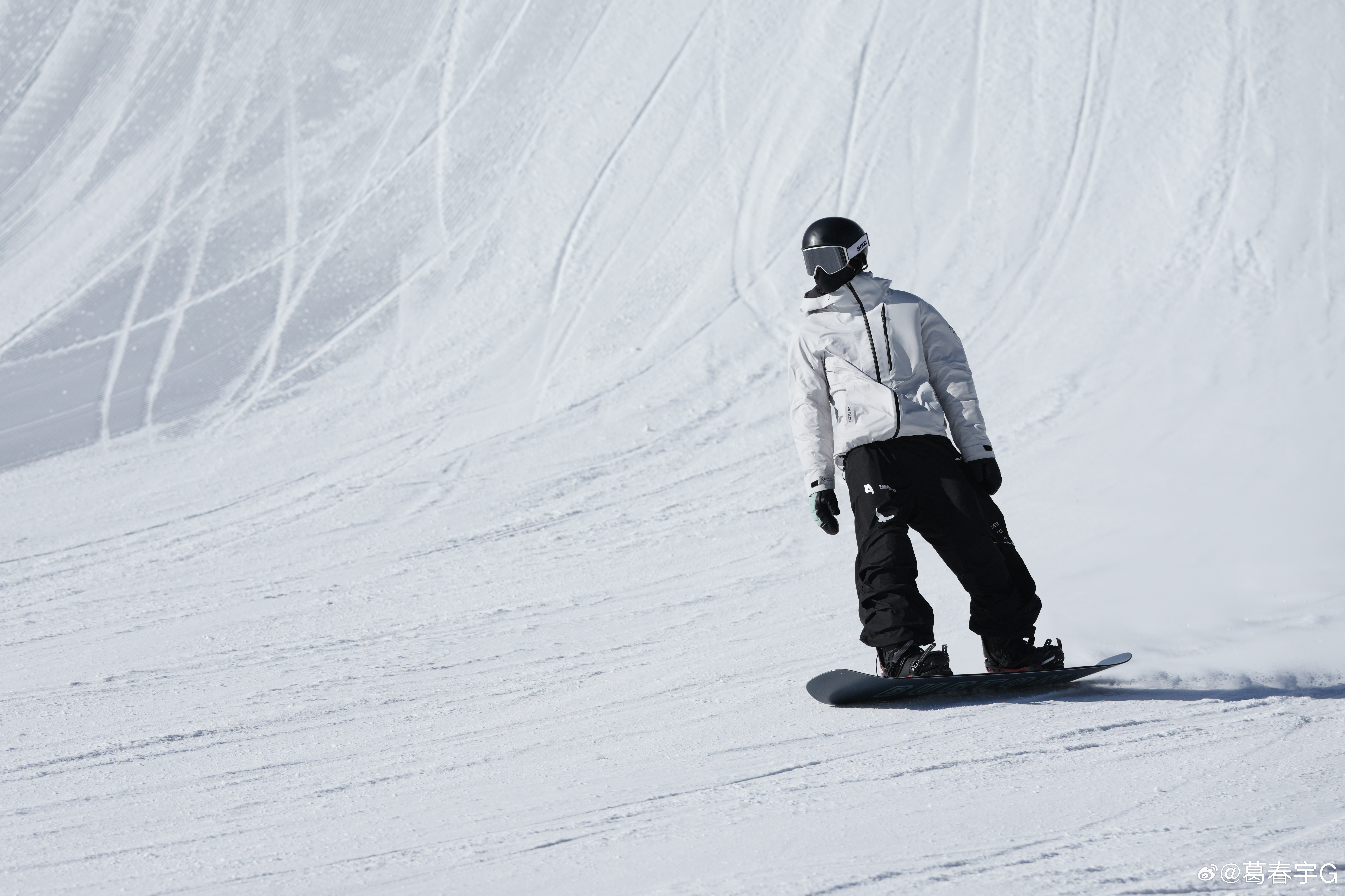 #葛春宇米兰冬奥会首秀##葛春宇第一轮59.75分#米兰冬奥会单板滑雪大跳台预赛